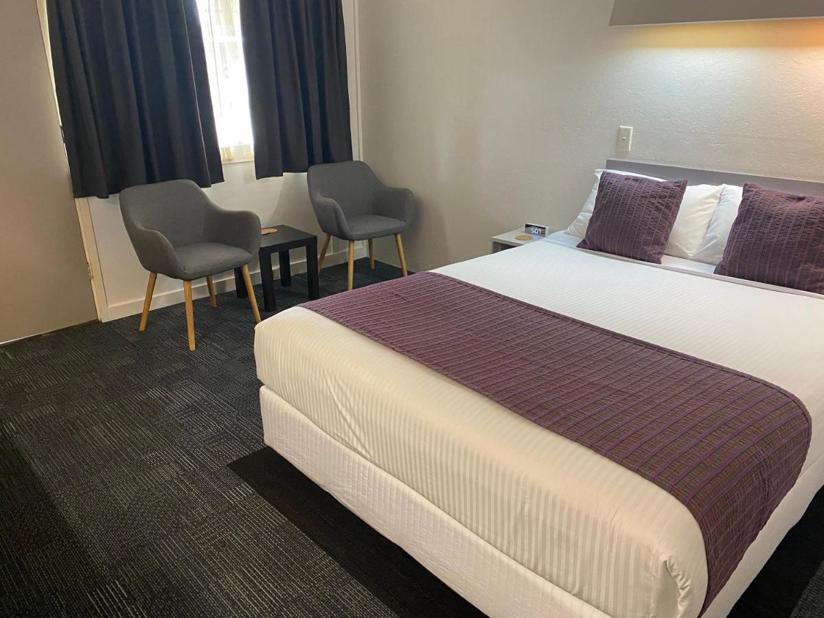 Ben Hall Motor Inn Forbes Eksteriør bilde